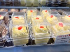 -红宝石·鲜奶小方·海派西点房(南丹店)