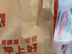 -肯德基(南京站A2检票口楼上)