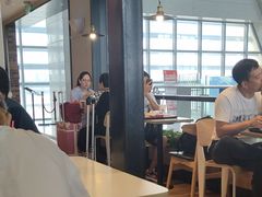 大堂-肯德基(沧州高铁站店)