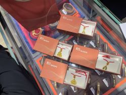 -周生生Chow Sang Sang(先天下店)