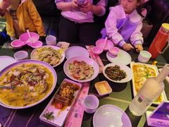 -粉墨特色菜·烧烤音乐酒馆