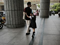 -全家便利店(宜山路站店)