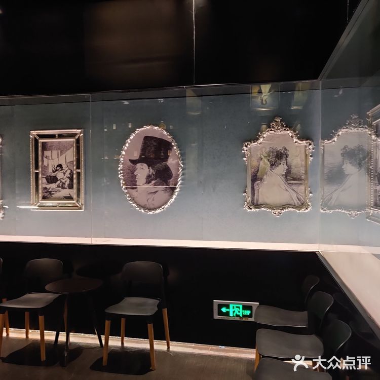 戈雅法餐厅红山店。门口是没有位置停车的，必须往前走到