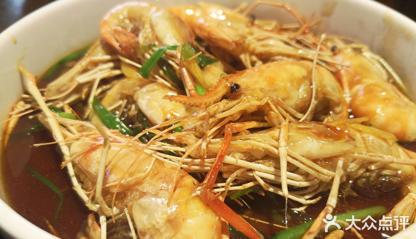新鲜，个头大，虾皇还很大气，口味偏甜