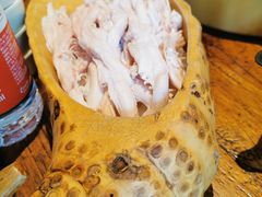 -老牌坊云南鱼豆花火锅(爱建店)