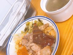 -明姨仔潮汕美食·碳炉猪脚·汕尾牛腩饭·起片鸡煲(起义路店)