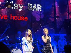 -FOUR PLAY BAR