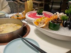 -洪氏嗨捞·猪肚鸡火锅(阳光天地店)