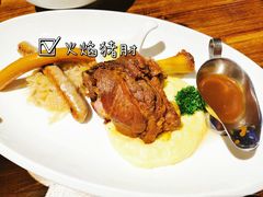 -1886德国汽车餐厅(外滩十六铺码头店)