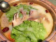 -阿婆情腊排骨火锅·野生菌季(古城旗舰店)