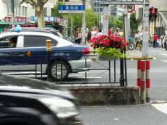 -麦当劳(轻轨曹杨路店)