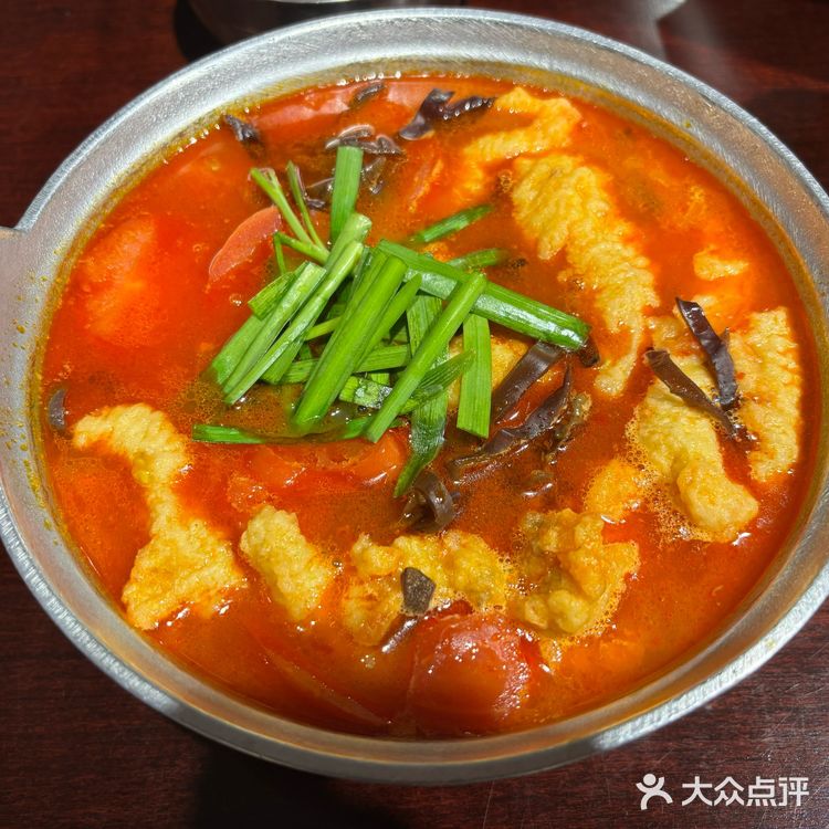 又来吃他家的米线了，堂食真好吃啊[坏笑]