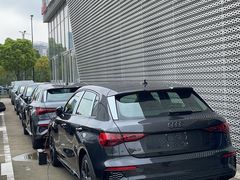 -上海冠松华奥奥迪4S店(张江店)