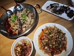 -大众跷脚牛肉馆·非遗传承单位(峨眉山店)