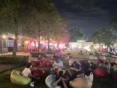 -席娜卡琳火车铁道夜市