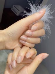 -小黑瓶美甲美睫