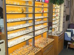 -优医视平价眼镜蔡司依视路折扣工厂店(十里堡店)
