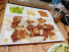 烤五花肉生菜-京玉菲饭店(李村店)