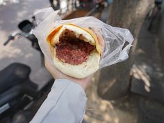 腊牛肉夹馍-杨天玉腊牛羊肉店