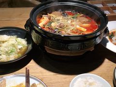 -九锅一堂酸菜鱼(万达广场店)