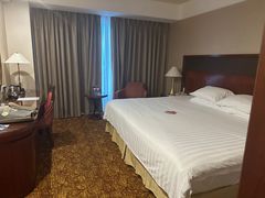 -汕尾巴黎半岛酒店