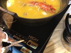 -鲜入围煮花胶鸡海鲜火锅