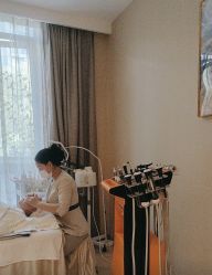 -百秀名媛纹绣美学护肤中心