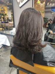 -MOVAN  HAIR莫凡匠人发型屋