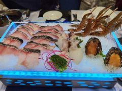 -红鼎豆捞·非遗鲍皇汤火锅(宝丰路店)