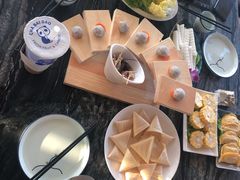 -云中捞高空旋转餐厅(商茂世纪广场店)