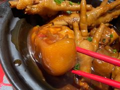 猪蹄凤爪煲-恭喜上堓砂锅焗·海鲜大排档(闵行龙湖店)