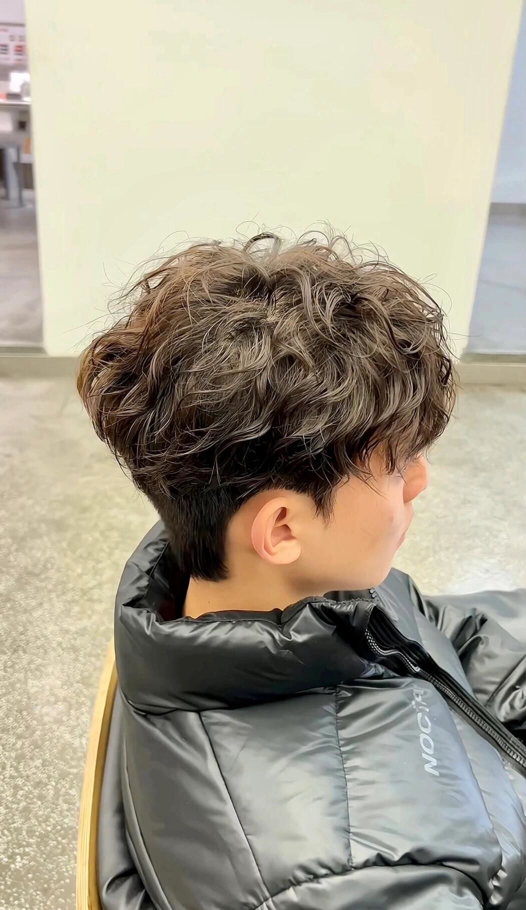 羊毛卷男士时尚发型