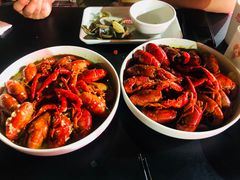 -龙巢盱眙龙虾·鸡煲·烧烤宵夜(坪洲店)