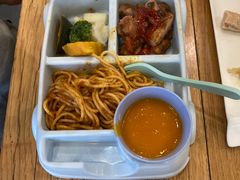 -汽车博物馆主题餐厅