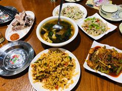-怡妮新疆风味餐厅(东江湾路店)