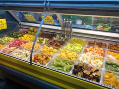 自助取餐区-老炳·七丛松甘草水果