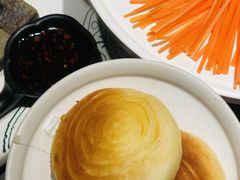 烤破酥包-云海肴·汽锅鸡·云南菜(高德置地店)