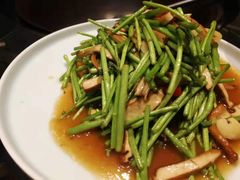 -挂旗柴锅鸡(蚌山区嘉年华店)