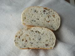 黑豆松子米面包-富贵面包公司(运河店)