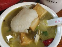 -周鱼小馆石锅酸菜鱼(活力汇店)