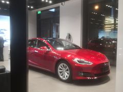 -TESLA 特斯拉(上海太古汇体验店)