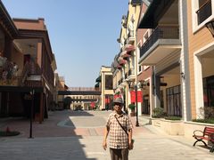 -王府井奥莱临潼小镇(临潼店)