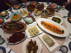 -八府香鸭·啫啫煲(华山路店)