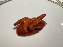 泰国香茅玻璃脆皮乳鸽-炳胜私厨(中达旗舰店)