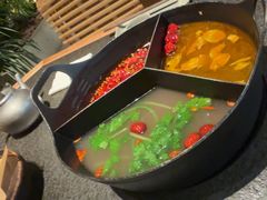 -三出山火锅(南京万象天地店)