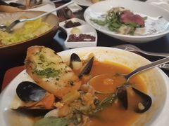 -卡佩罗意大利餐厅及酒吧Al Cappello Trattoria