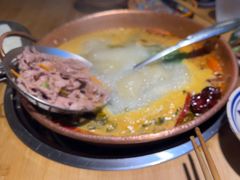 -洱火云南酸菜牛肉火锅(石景山当代商城店)