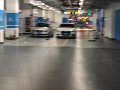 -龙湖虹桥天街-停车场