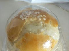 莲蓉蛋黄酥-闻酥园(青羊区文殊坊店)