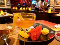 -FOUR PLAY BAR